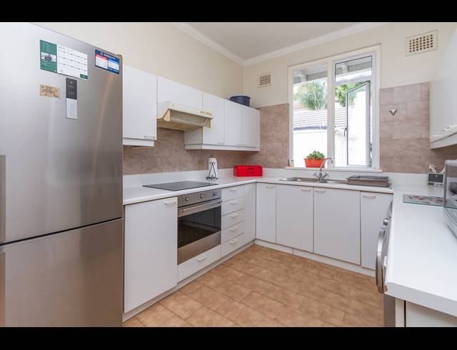2 BEDROOM APARTMENT SOLD IN SEA POINT